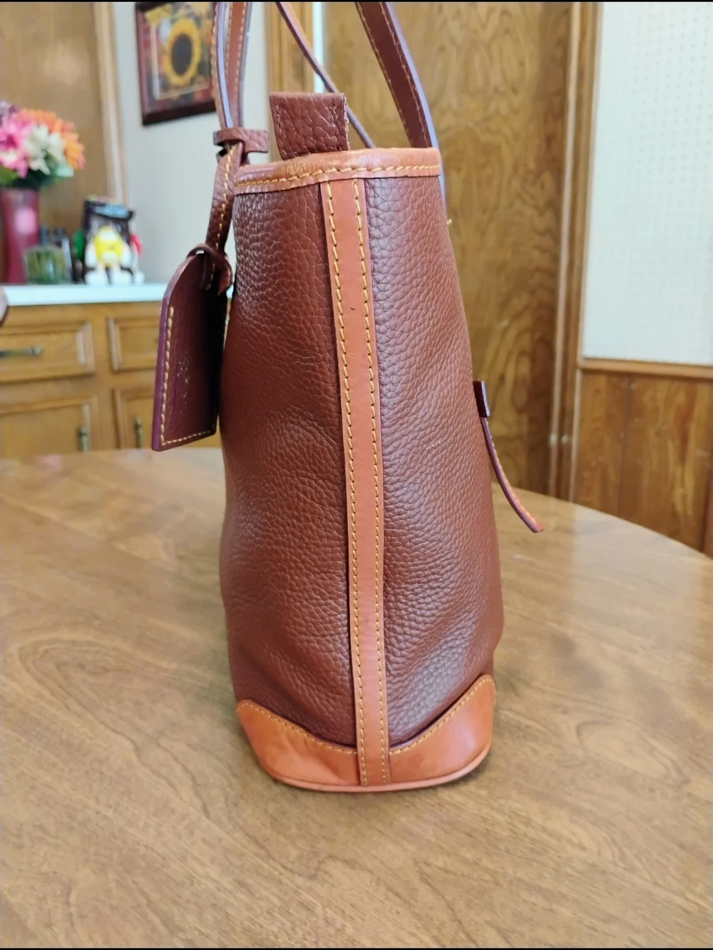 Dooney & Bourke 